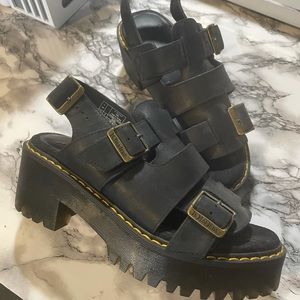 Dr marten Ariel platform sandals never worn